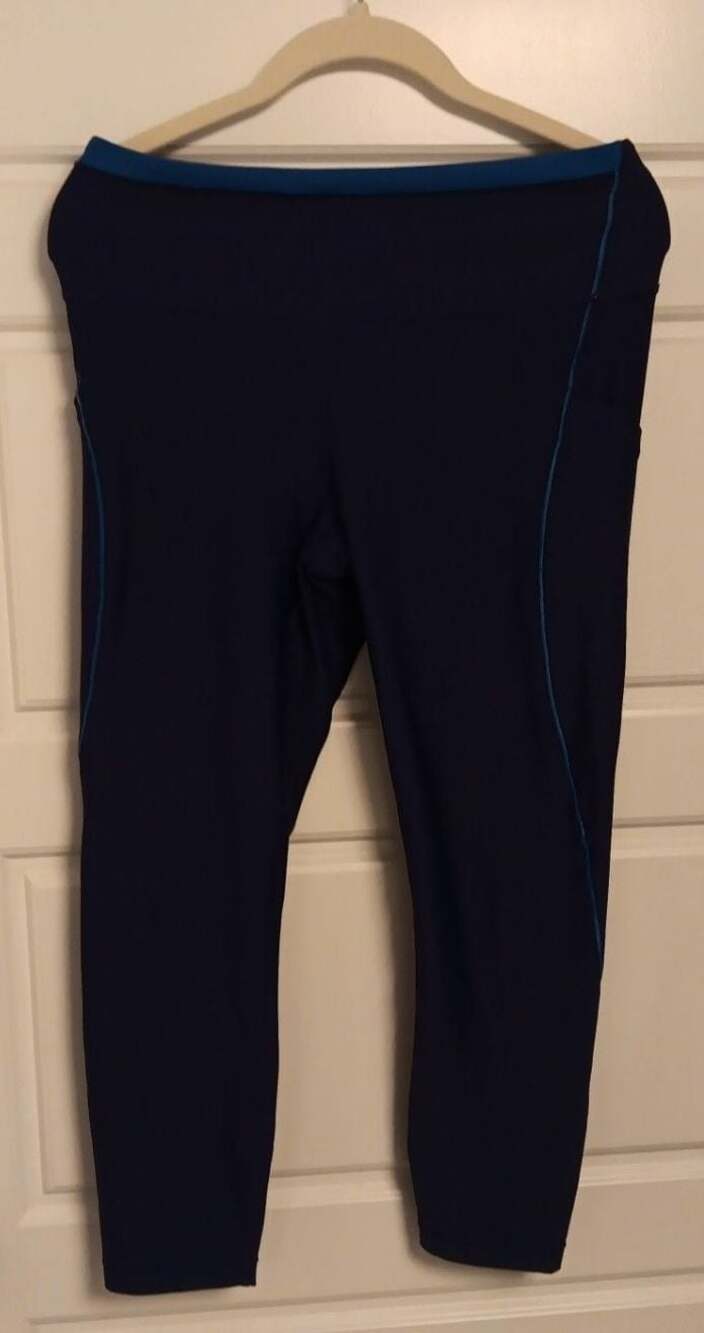 Athleta Interval Stash Tipped 7/8 Tight Leggings